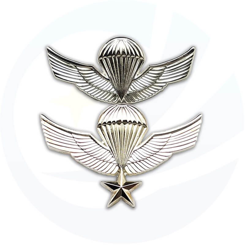 Badge de police militaire noire d'aigle en métal